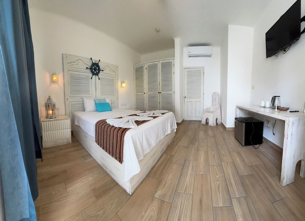 Coco Rio Hotel