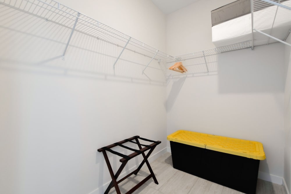 Foto de Luxury Condo with Den at Design District