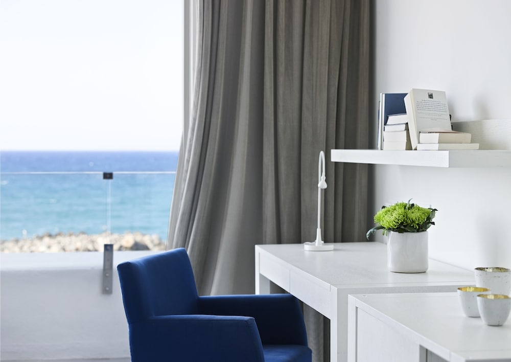 Foto de Knossos Beach Bungalows Suites Resort & Spa