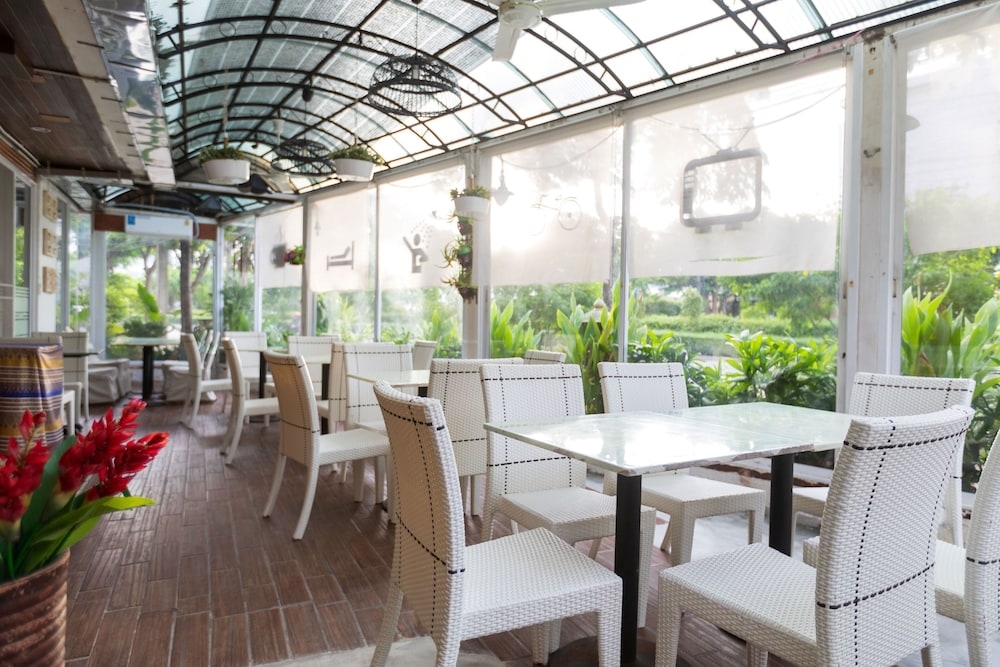 Foto de Collection O Howard Square Boutique Hotel