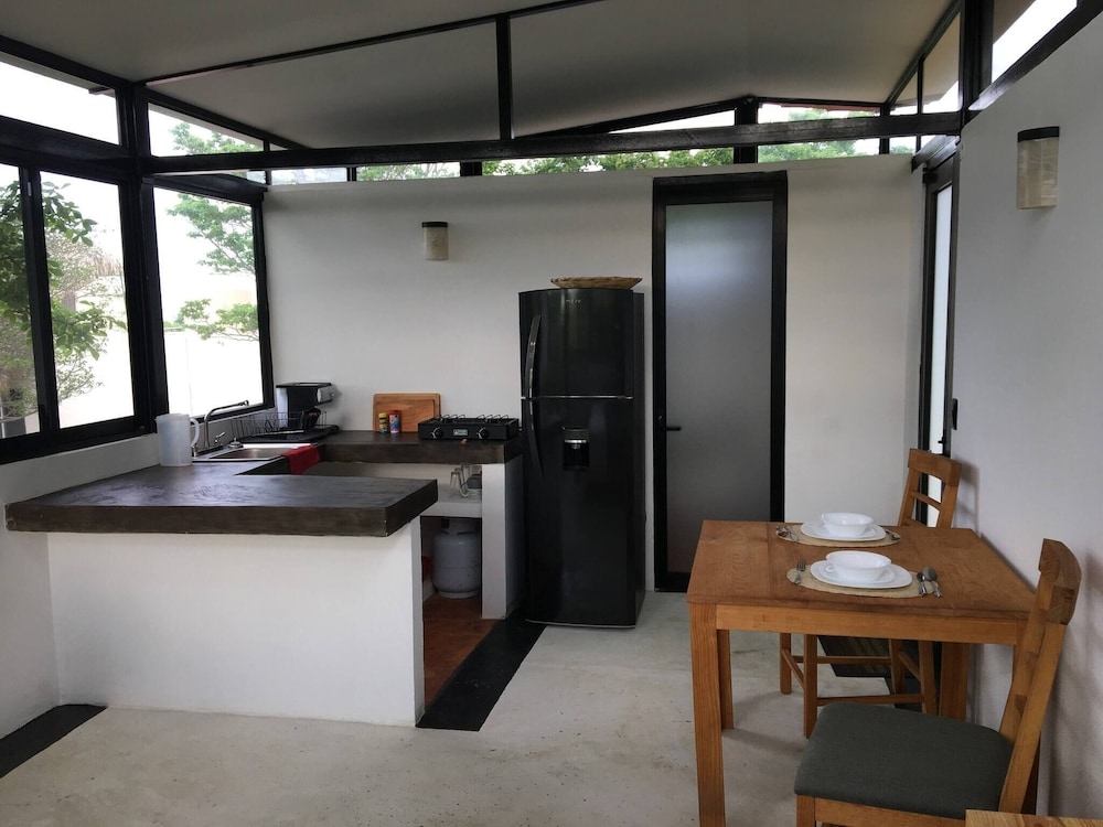 Foto de Double Bungalow With Partial Sea View, Full Kitchen