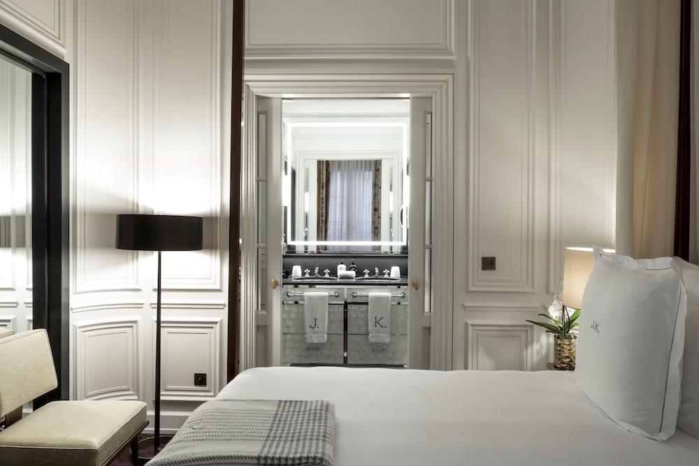 J.K. Place Paris, Paris