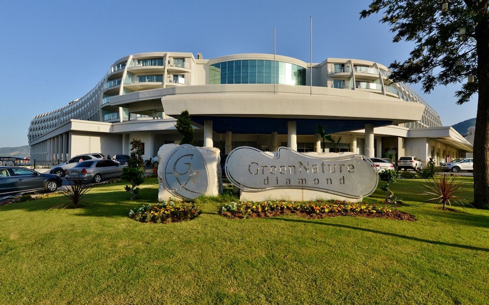 Green Nature Diamond Hotel