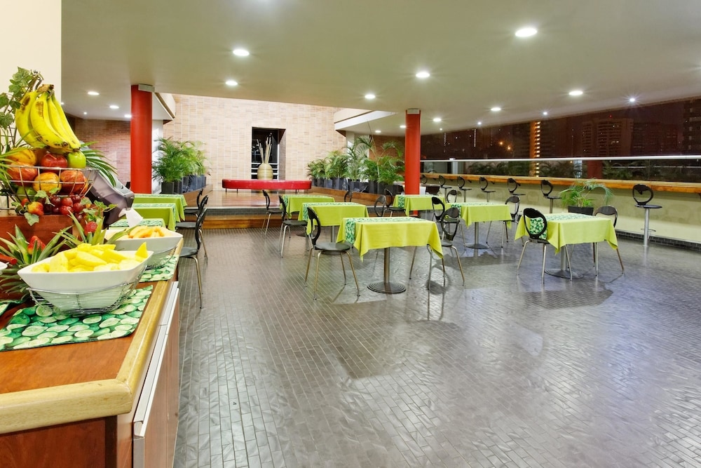 Hotel Holiday Inn Express & Suites Medellin by IHG