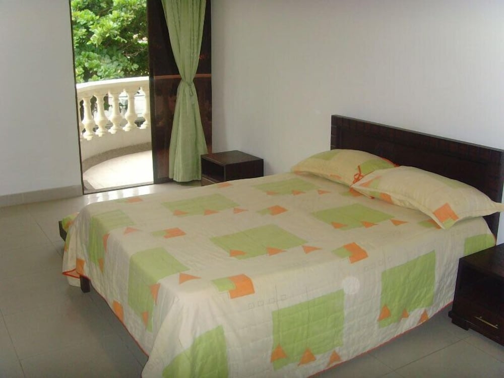 Foto de Aparta Hotel Roca Marina
