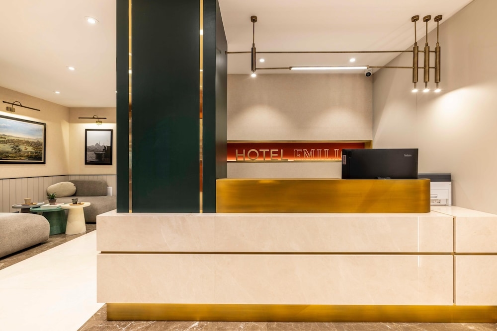 Emilion Hotel