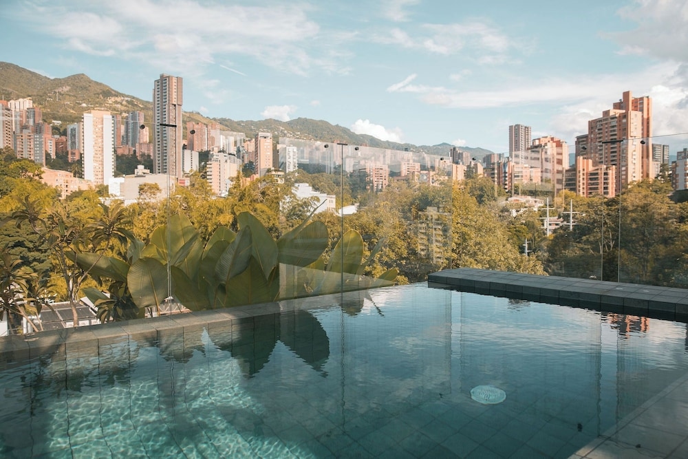 Selvario 36 Hotel, Poblado