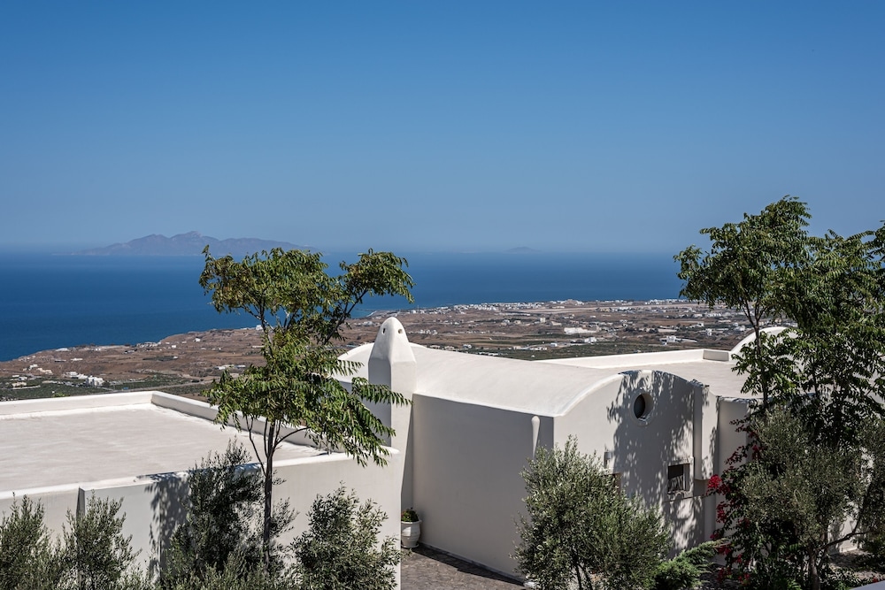 Splendour Hotel and Suites