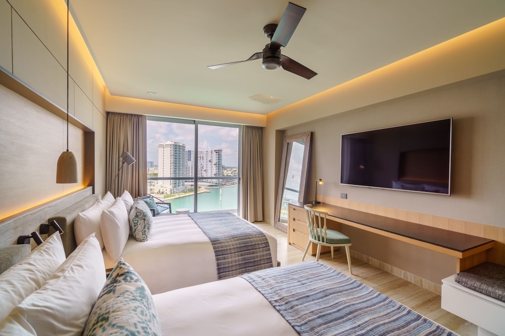 Renaissance Cancun Resort & Marina, Cancún