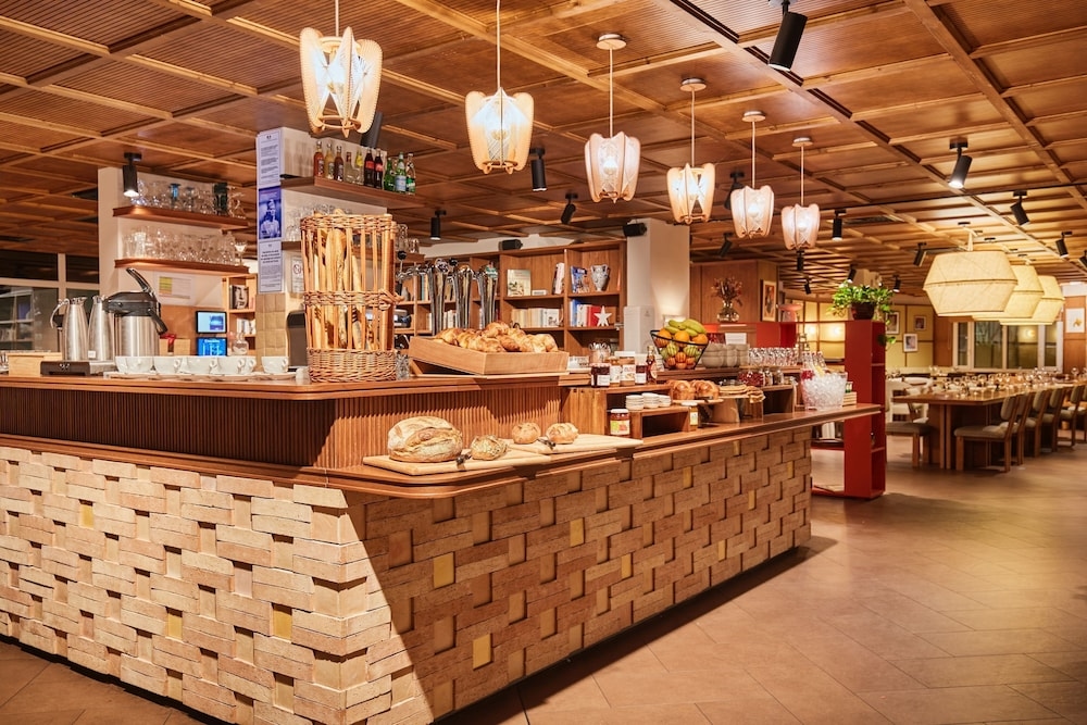 ApartHotel Paris Levallois Maurice Ravel, Paris
