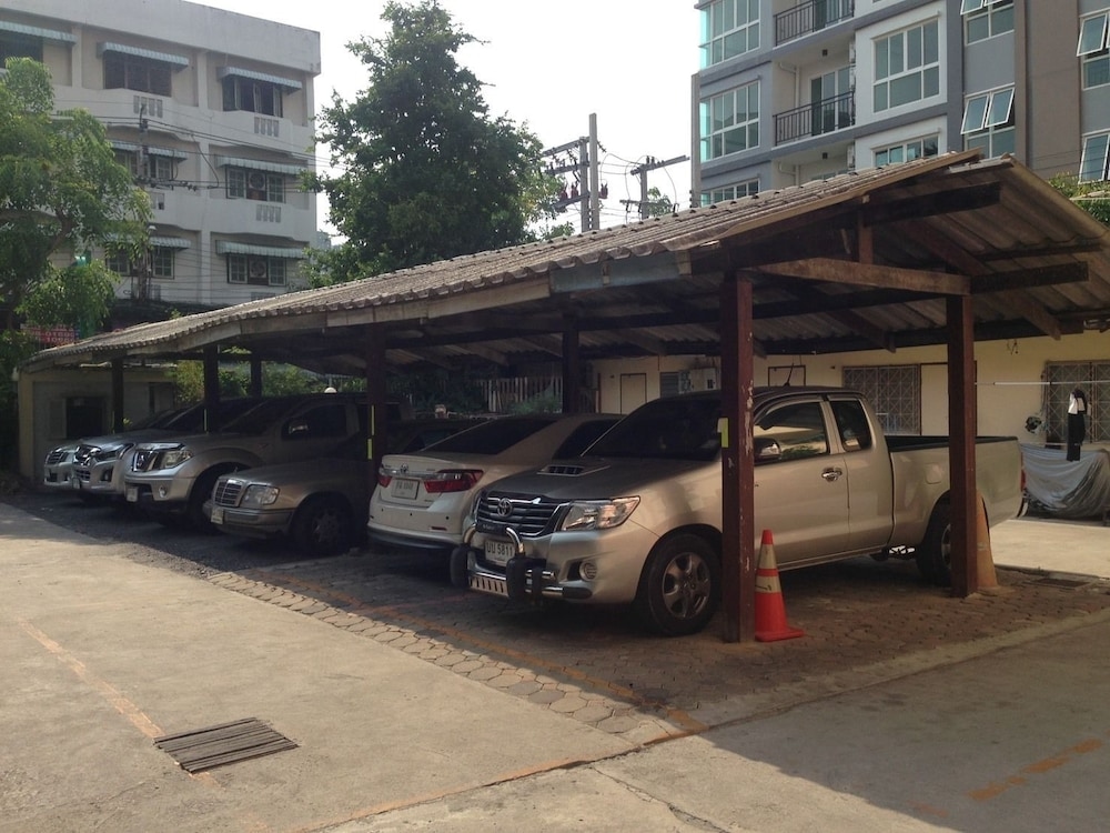 Foto de Yaowamal Apartment