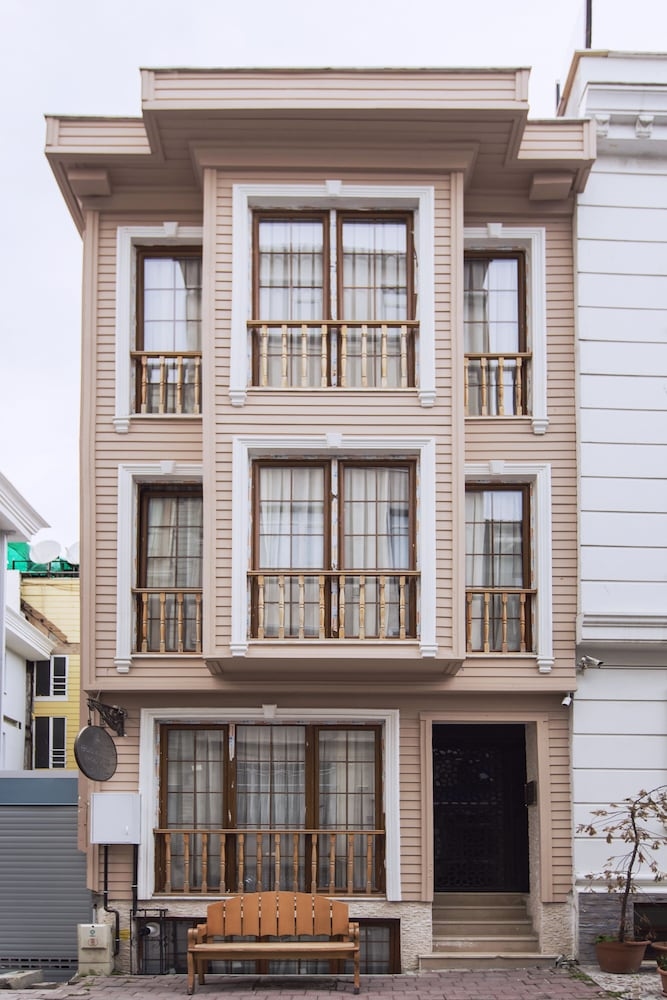 Bucoleon Hostel