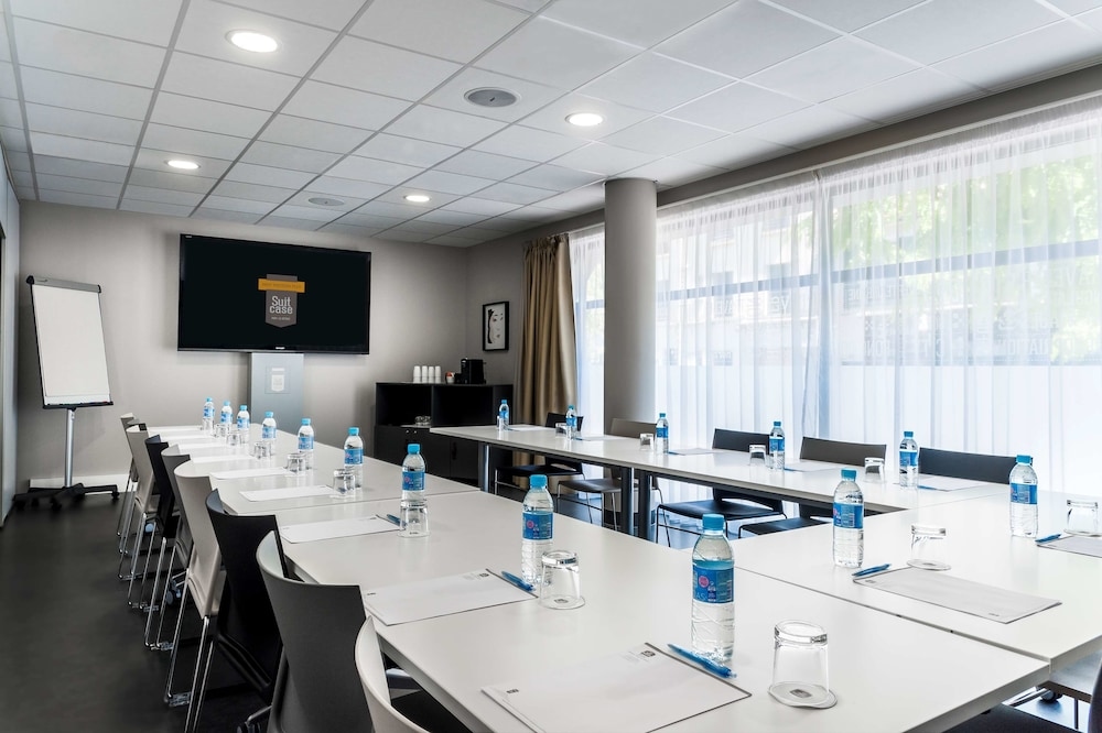 Foto de Best Western Plus Suitcase Paris La Defense