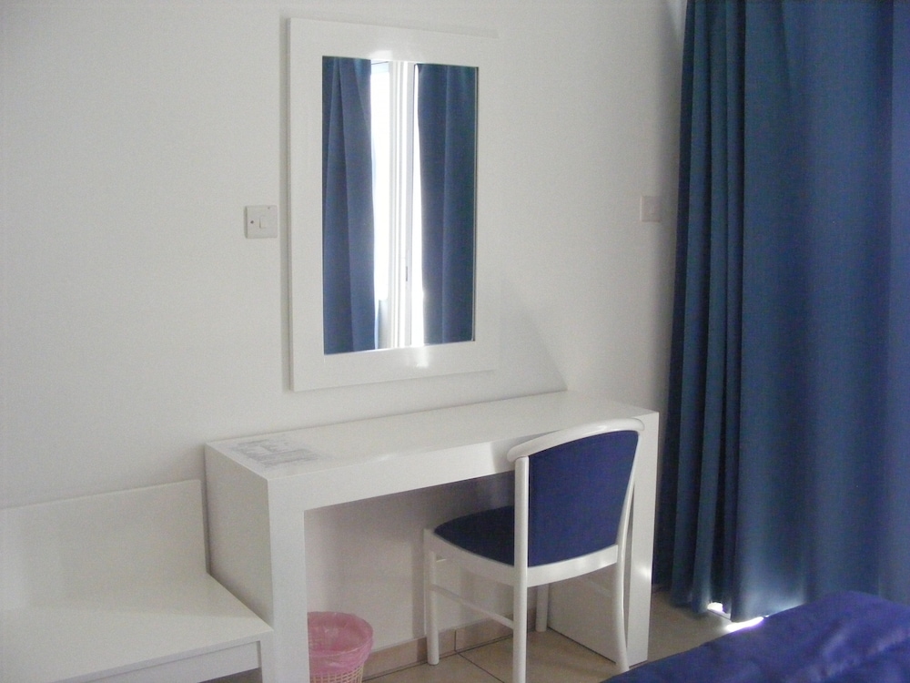 Foto de Sun Hall Beach Hotel Apts.