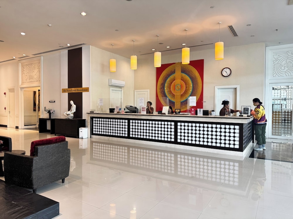 Foto de The Narathiwas Hotel & Residence Sathorn Bangkok