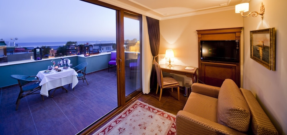 Foto de GLK PREMIER The Home Suites & Spa - Boutique Class
