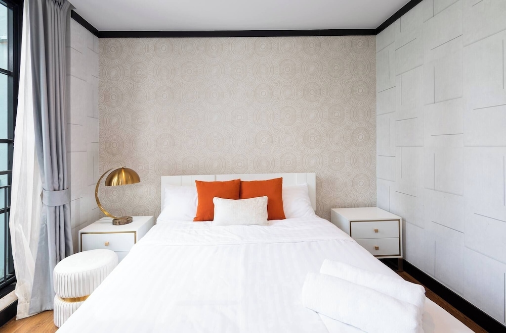 Foto de Stylish 7beds Poolhouse With Cinema & Lift - 2min to BTS