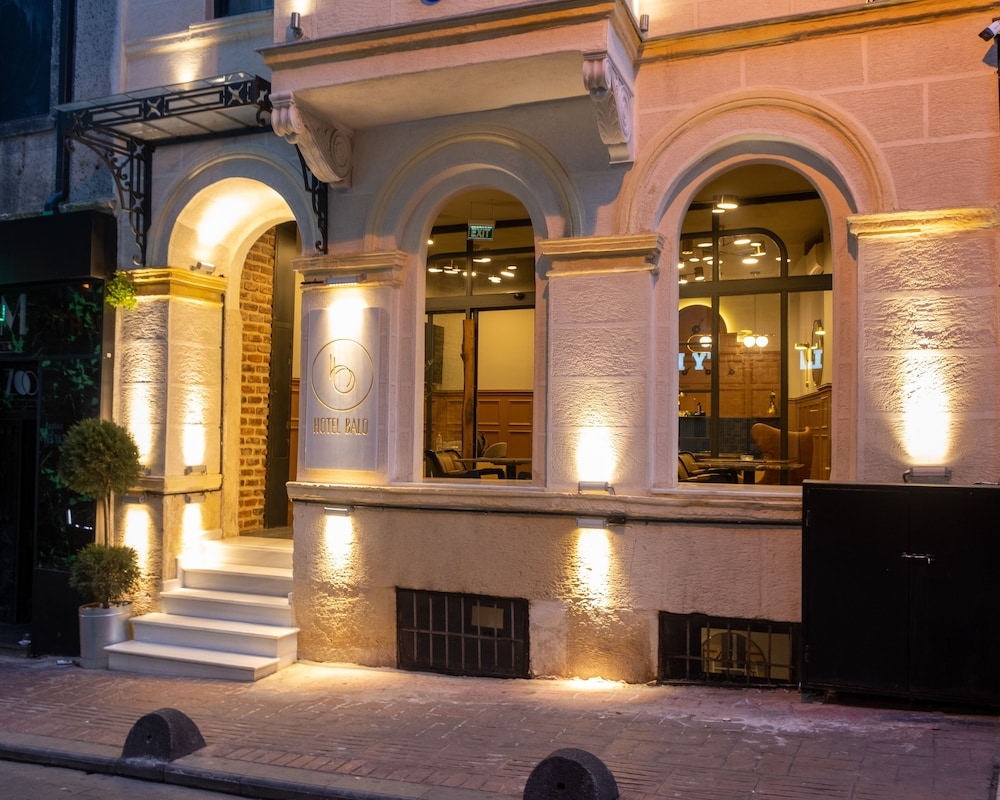 Balo Suite Hotel
