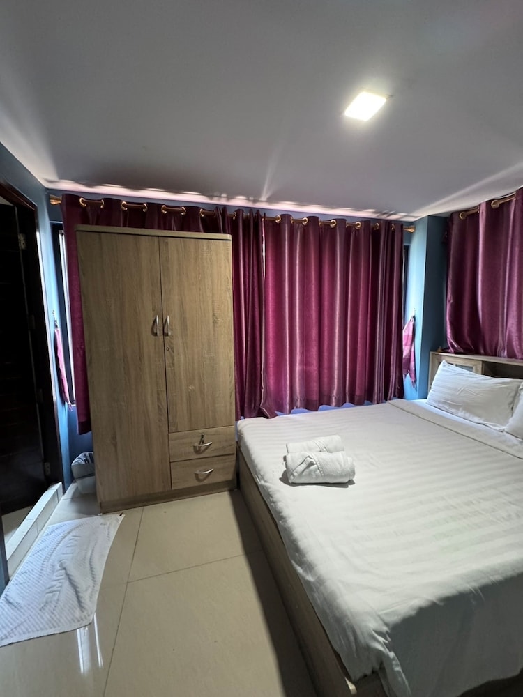 Foto de ORCHID INN  at  SKV 3