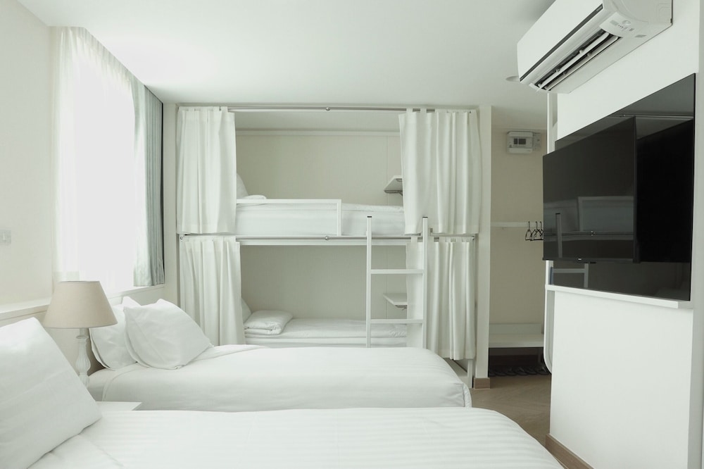 ResT Bangkok Poshtel, Bangkok