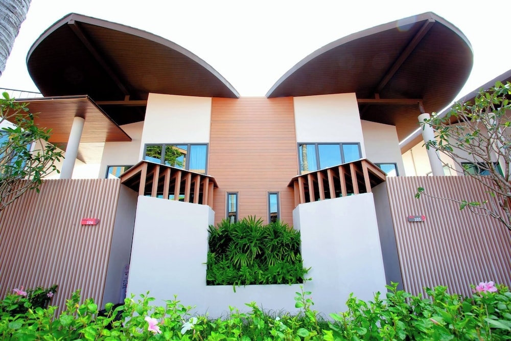 Eco Moment Beach Resort Hadchaosamran