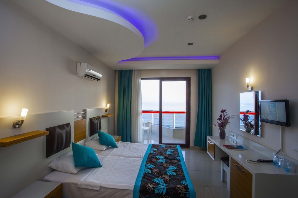 Foto de Kleopatra Ada Beach Hotel