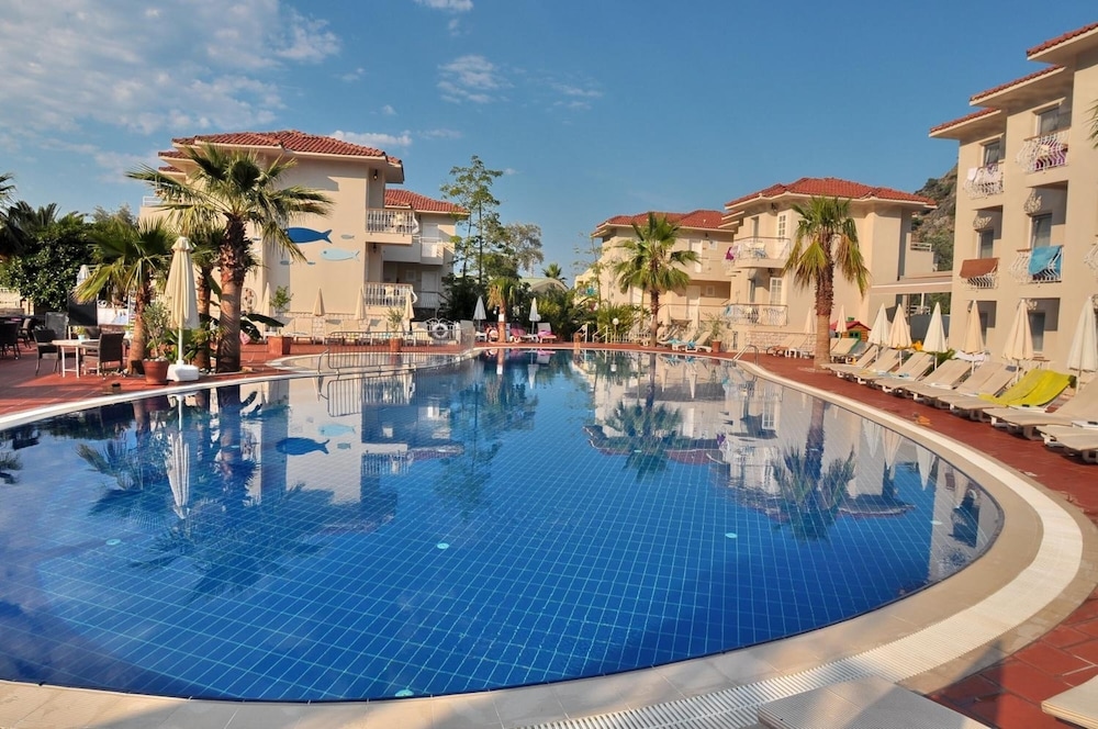 Foto de The Blue Lagoon Deluxe Hotel