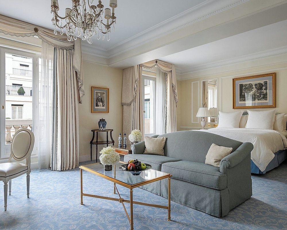 Foto de Four Seasons Hotel George V