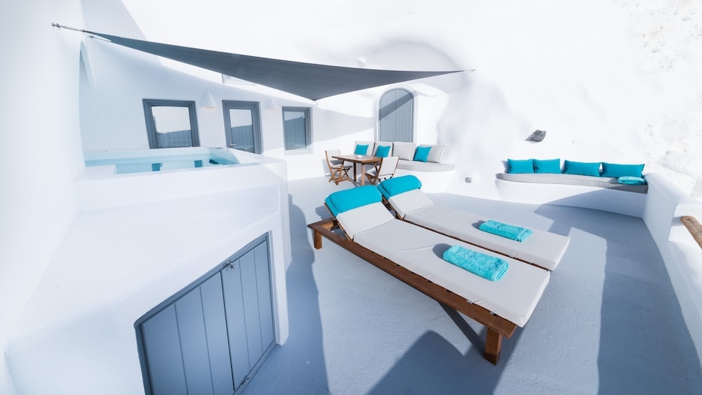Maregio Suites