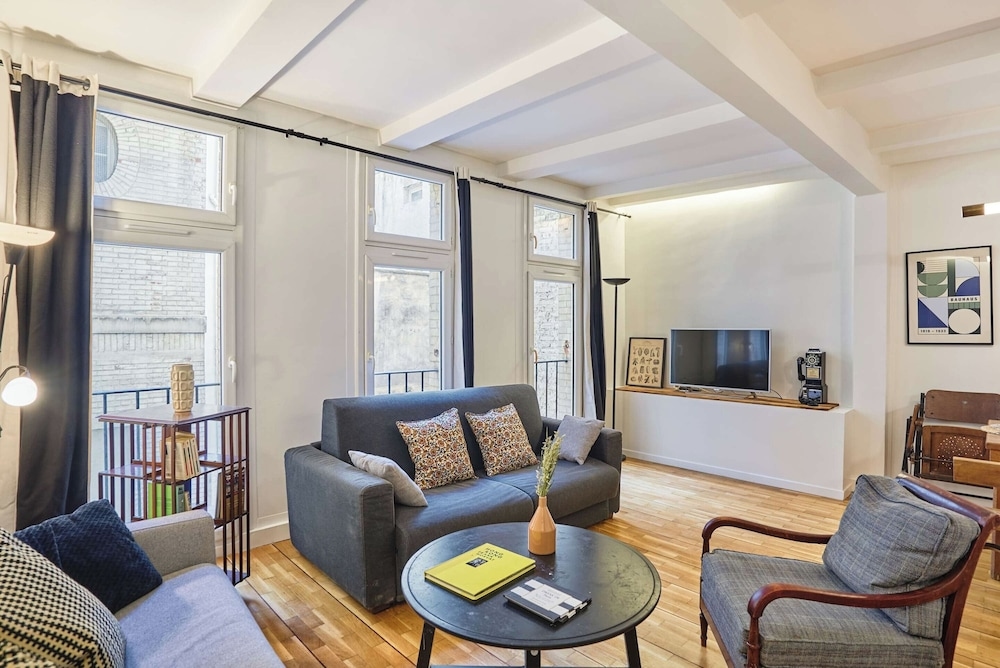 Magnificent Flat in Saint Germain des Pres