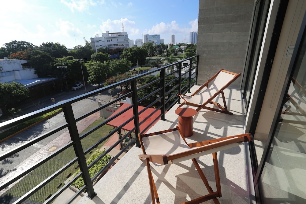 EVERGLADES SUITES, Cancún
