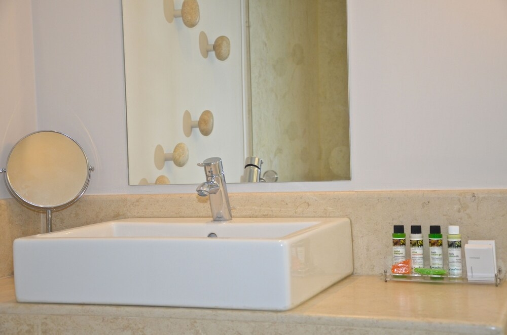 Foto de Ino Hotel & Suites