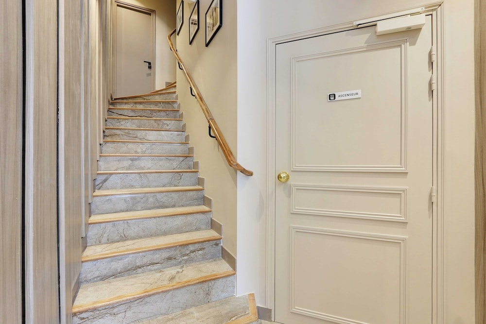 Foto de Amazing 2bd/6p apt With A/C - Bastille