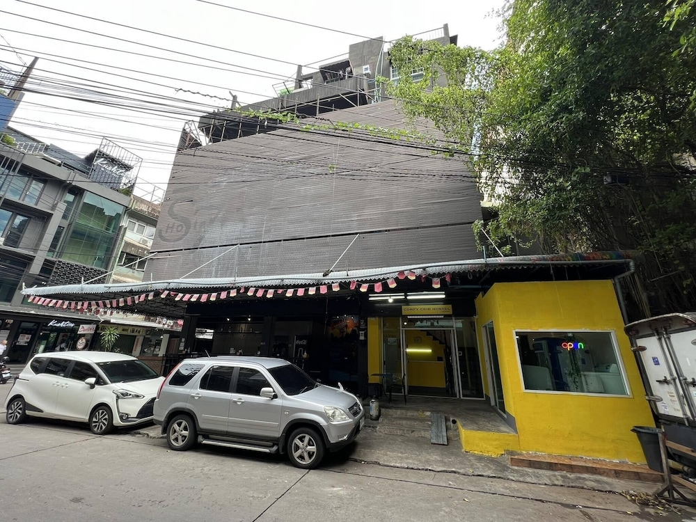 comfy crib hostel