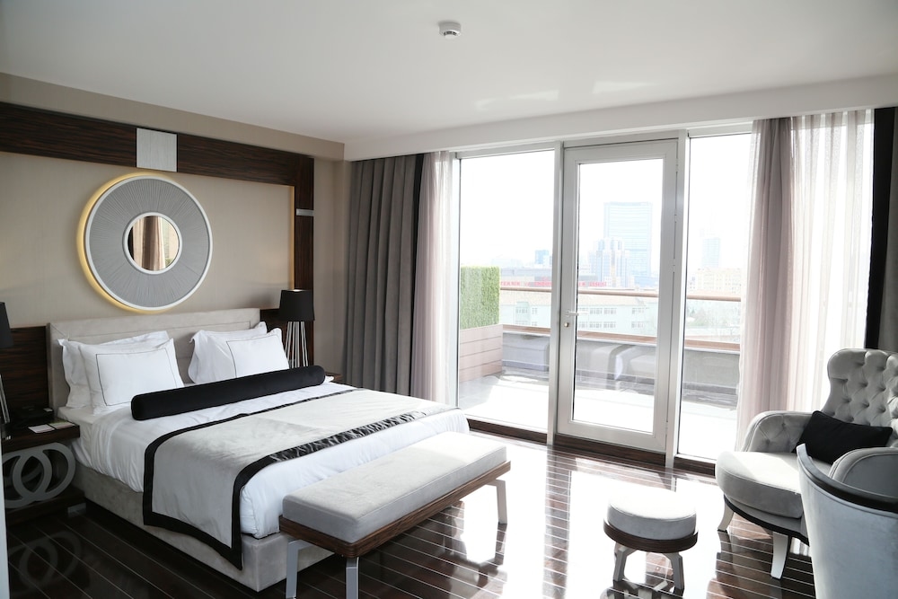 Foto de Ramada Hotel & Suites by Wyndham Istanbul Sisli
