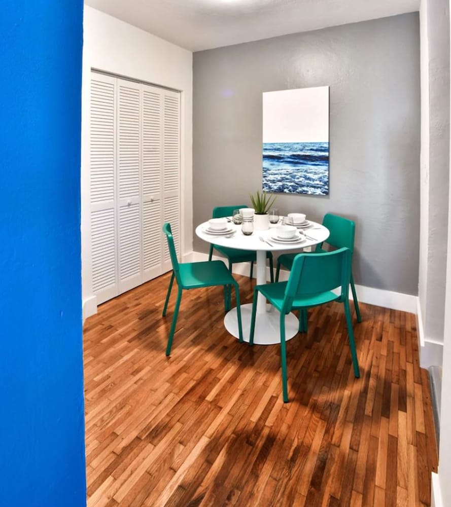 Foto de Broadway Suites Downtown by RocketStay