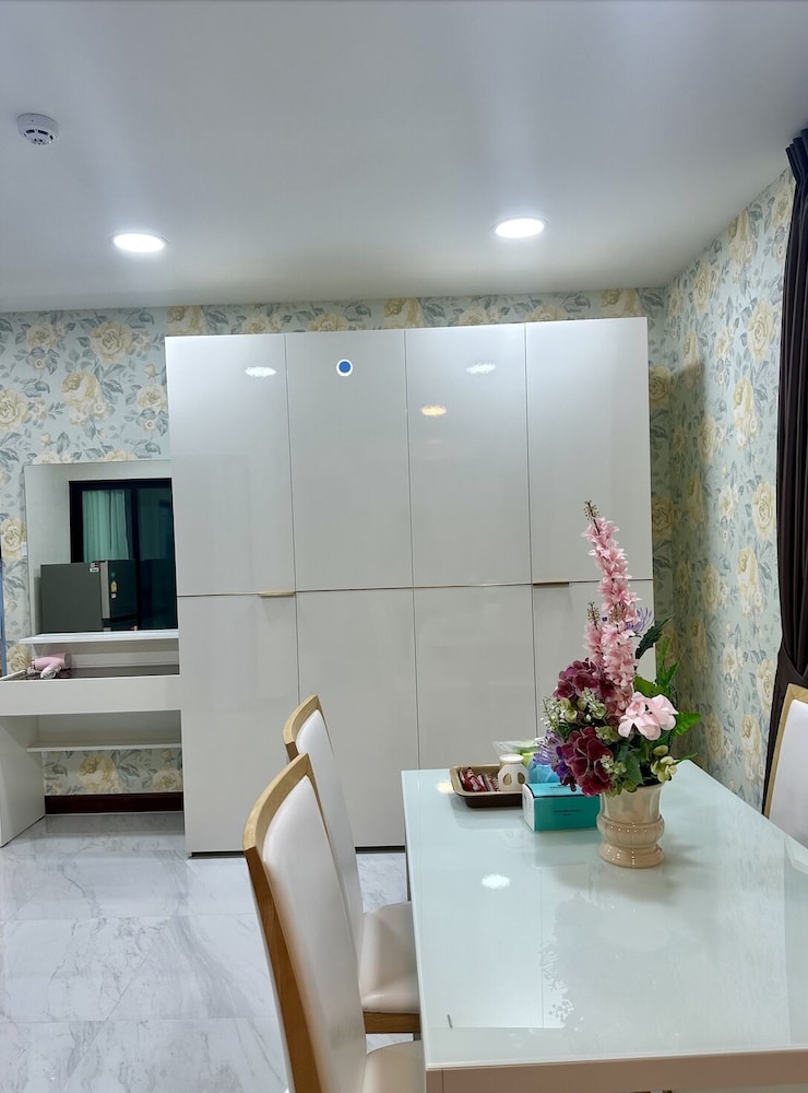 arunsakhon luxury condo, Bangkok