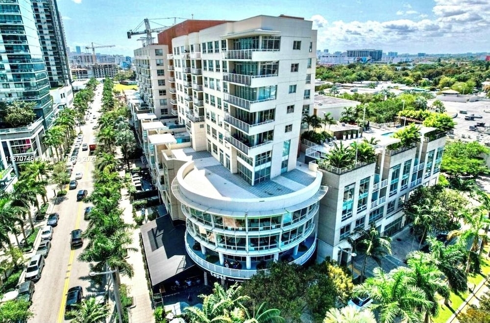 Midblock Miami