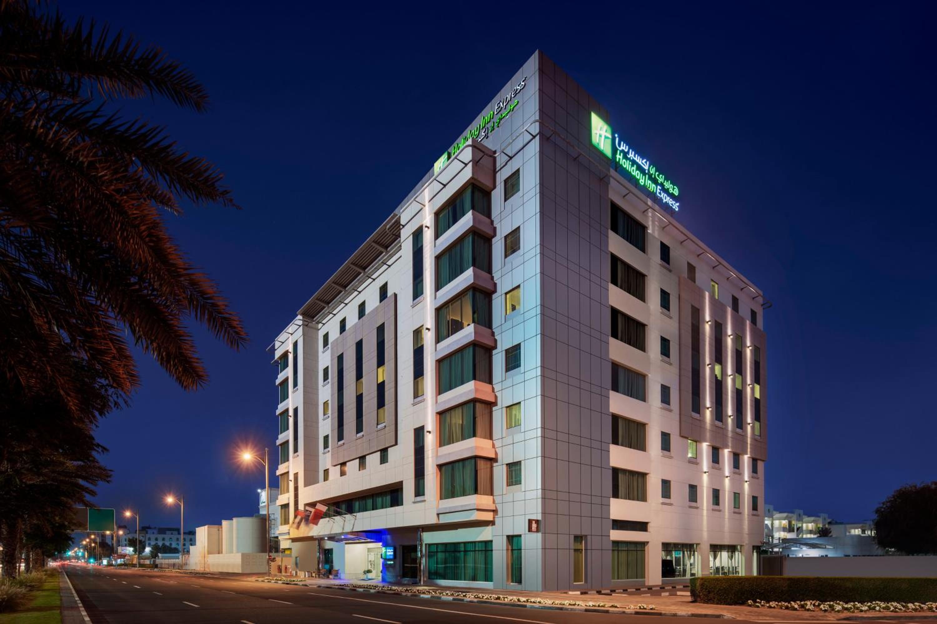 Holiday Inn Express Dubai, Jumeirah, an IHG Hotel, Dubái