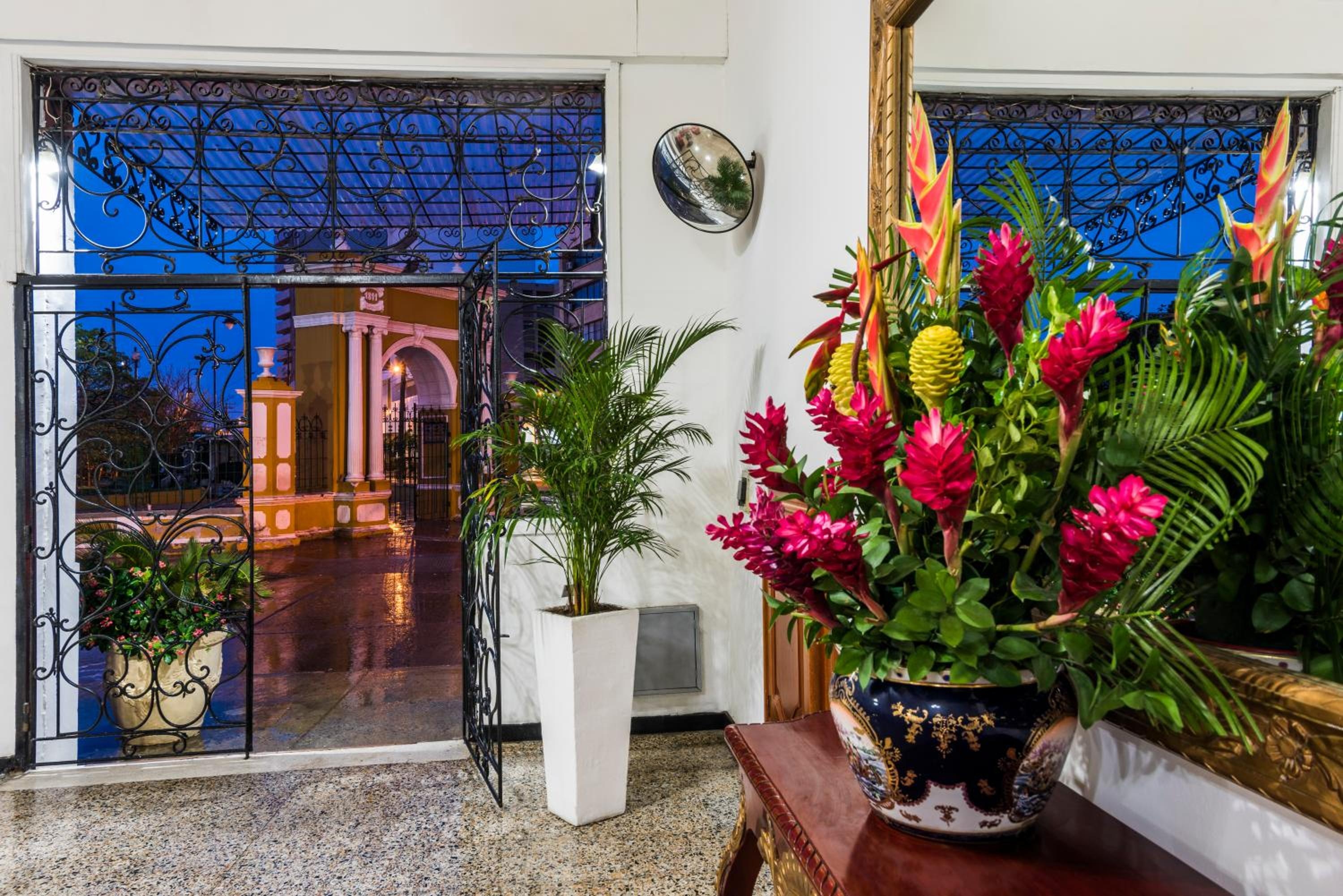 Hotel Dorado Plaza Centro Histórico, Getsemaní