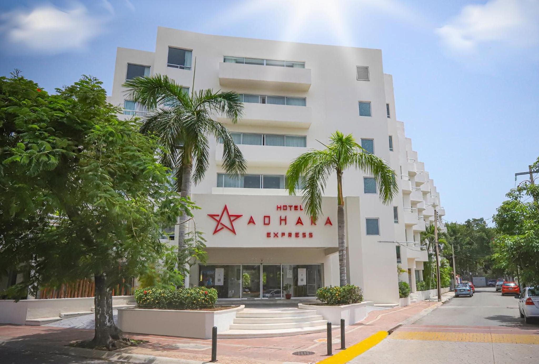 Foto de Adhara Express