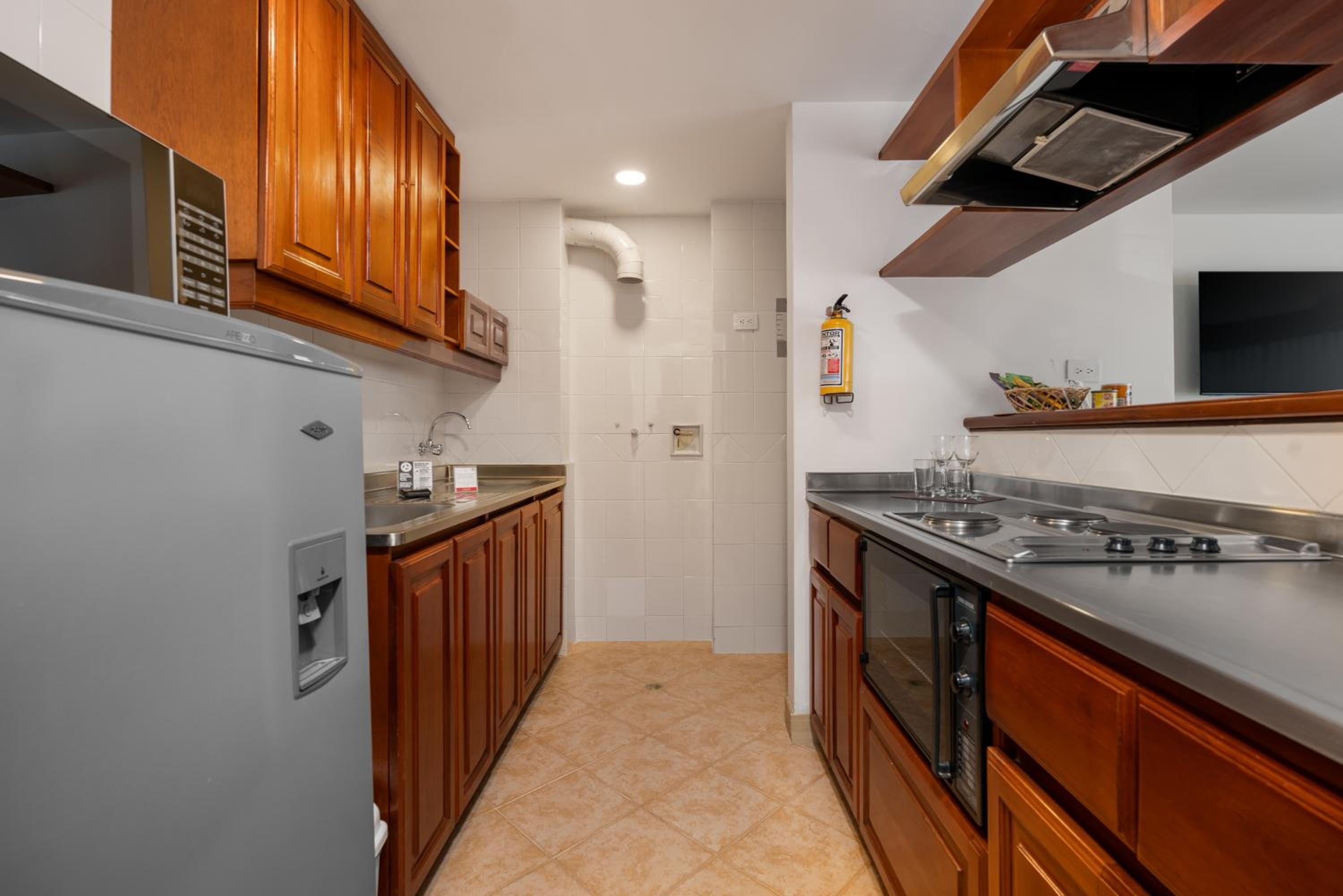 Leblon Suites Hotel Milla de Oro, Poblado