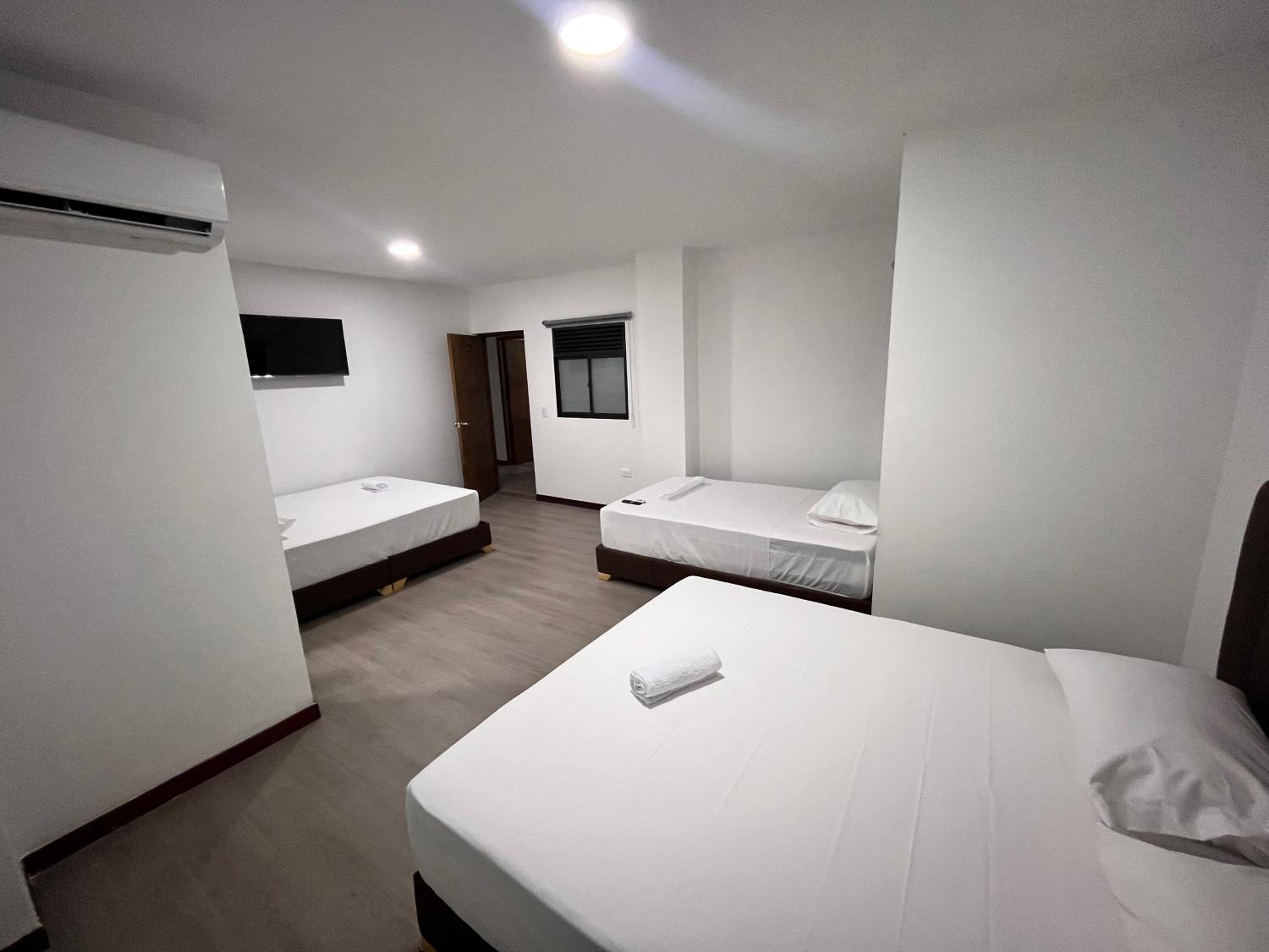 Hotel Gallery By 70, Laureles