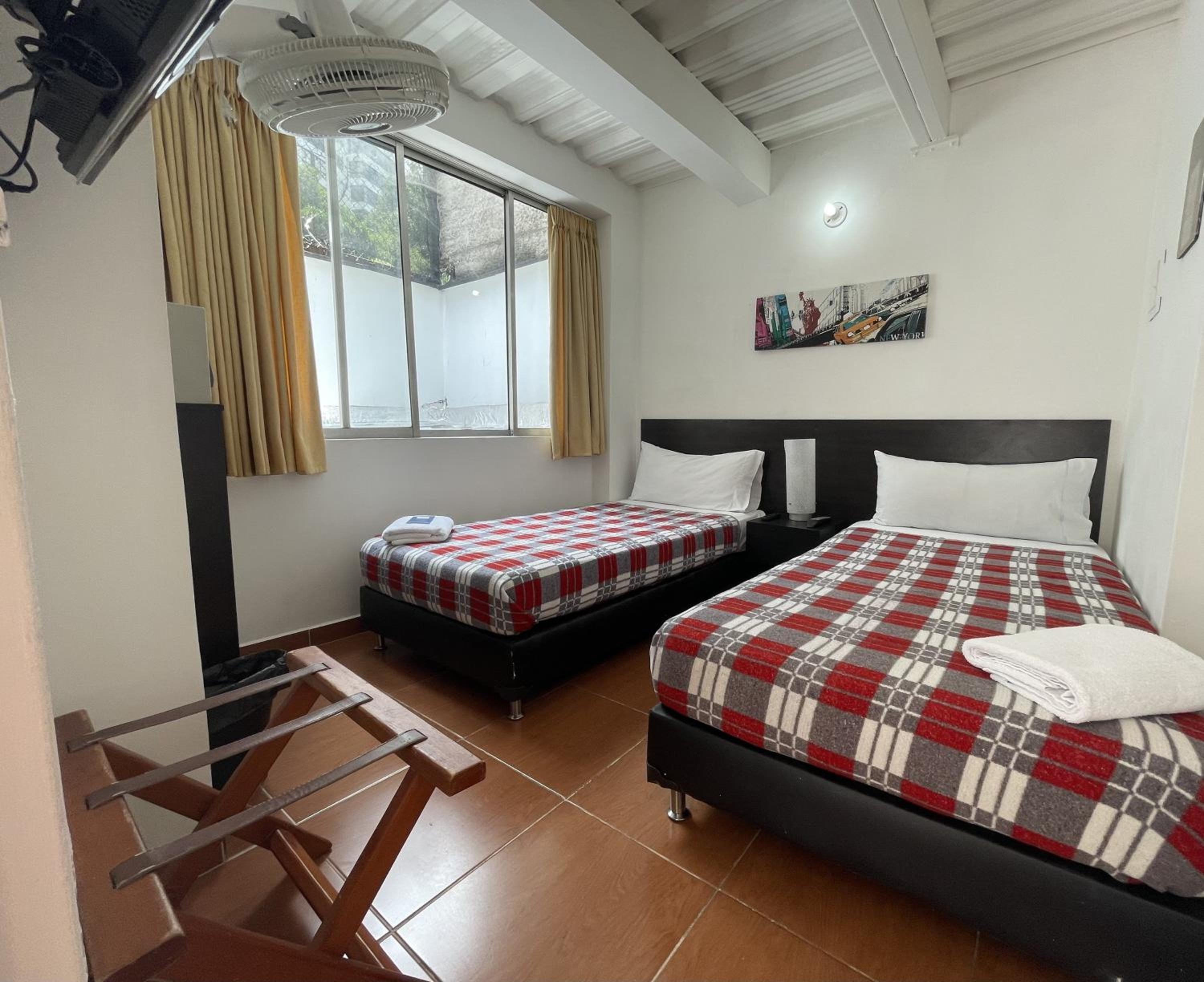 Foto de Hostal Lleras Calle 8
