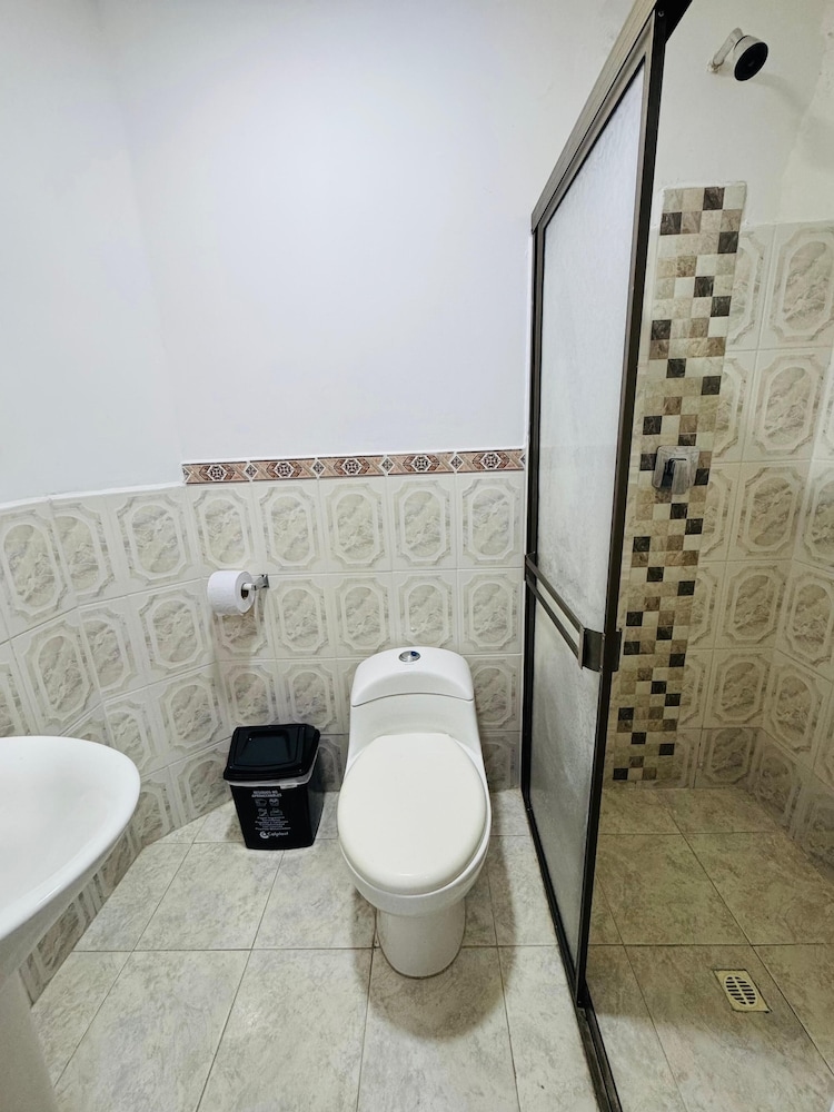 Hotel Estadio 80, Laureles