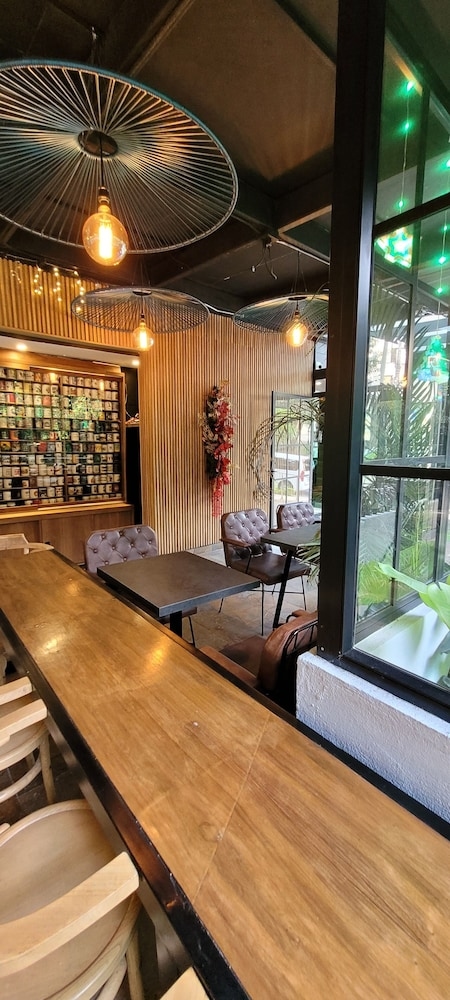 Café Hotel Medellín, Poblado
